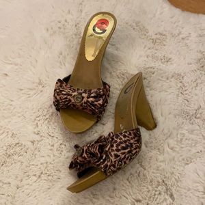 G by Guess Size 8 Heels